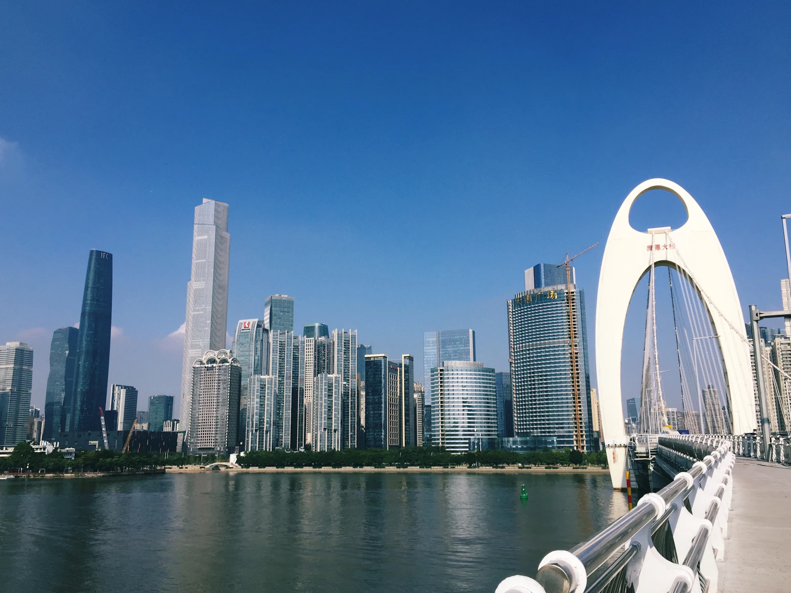 Guangzhou, China photo 28 by Lycheeart