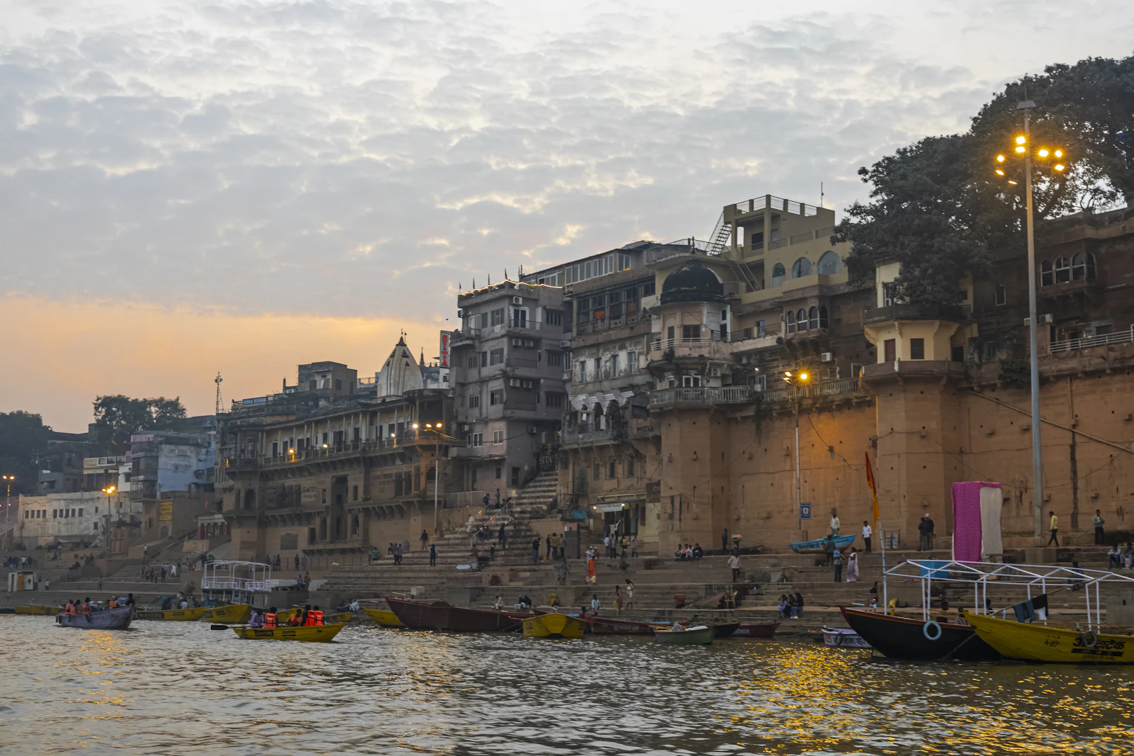 Varanasi, India photo 18 by Martijn Vonk