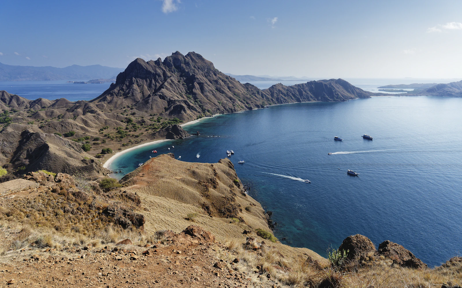 Labuan Bajo, Indonesia photo 20 by Takashi Miyazaki