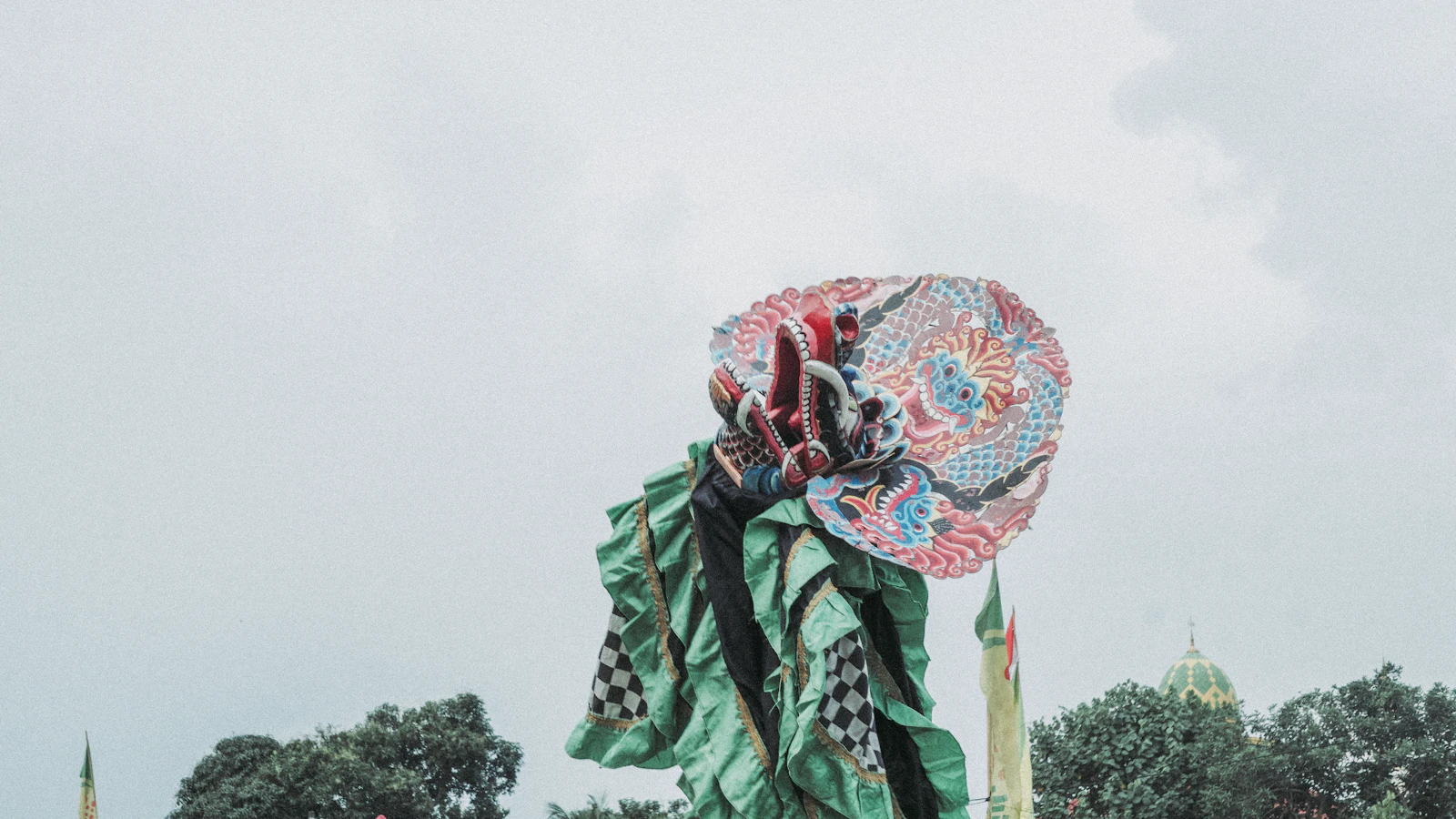 Mataram, Indonesia photo 3 by Yoyo Hins Itta