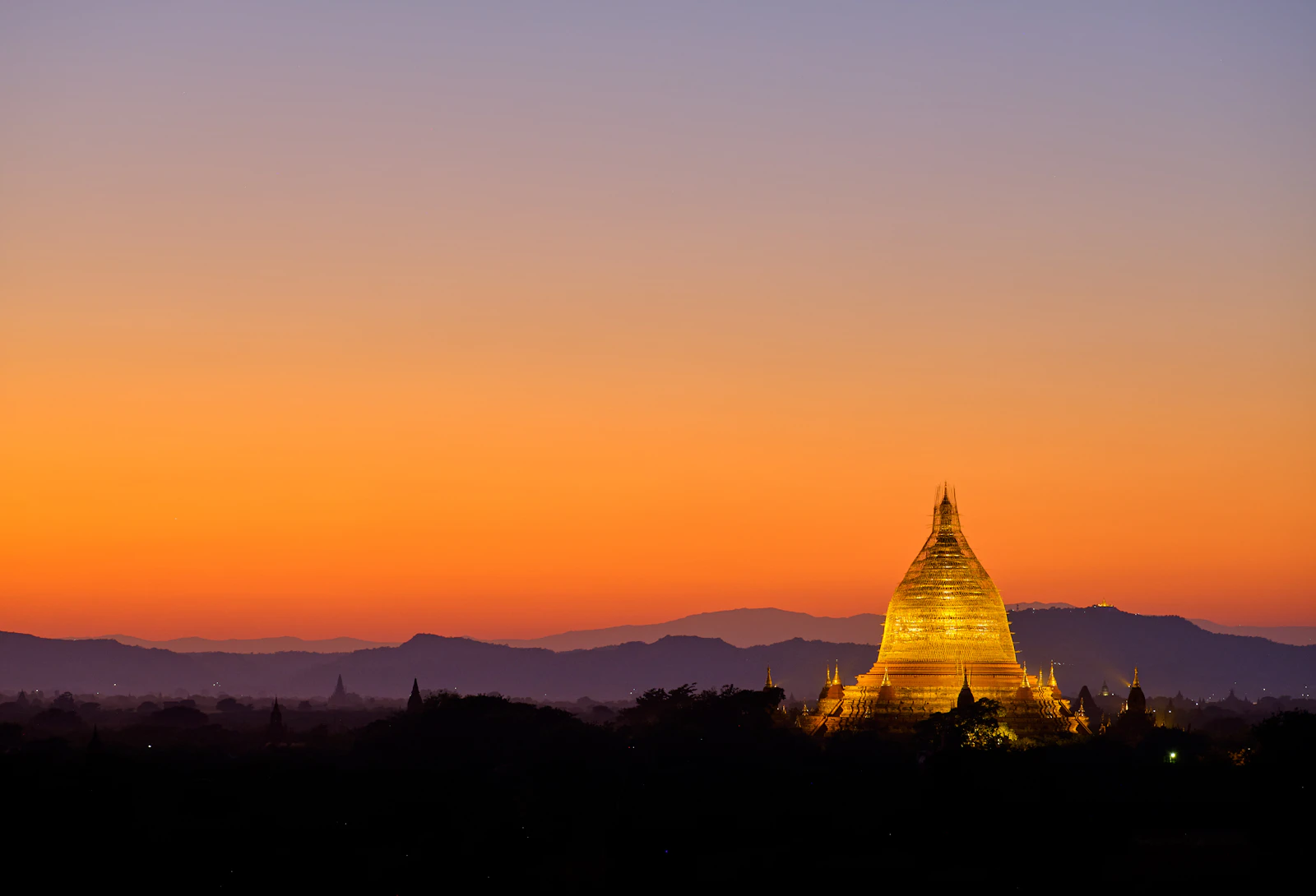 Bagan, Myanmar photo 26 by farfar