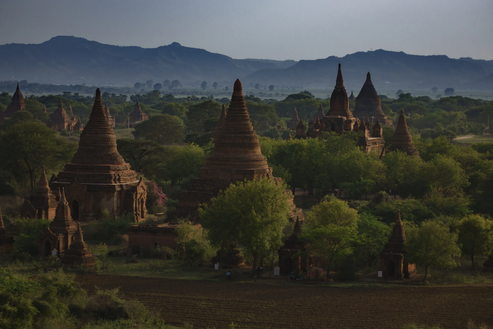 Bagan, Myanmar photo 14 by Manh Tuan Nguyen