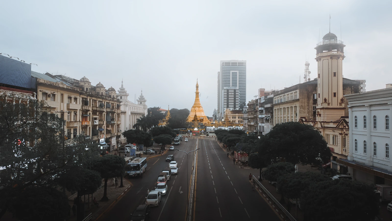 Yangon, Myanmar photo 10 by Justin Min