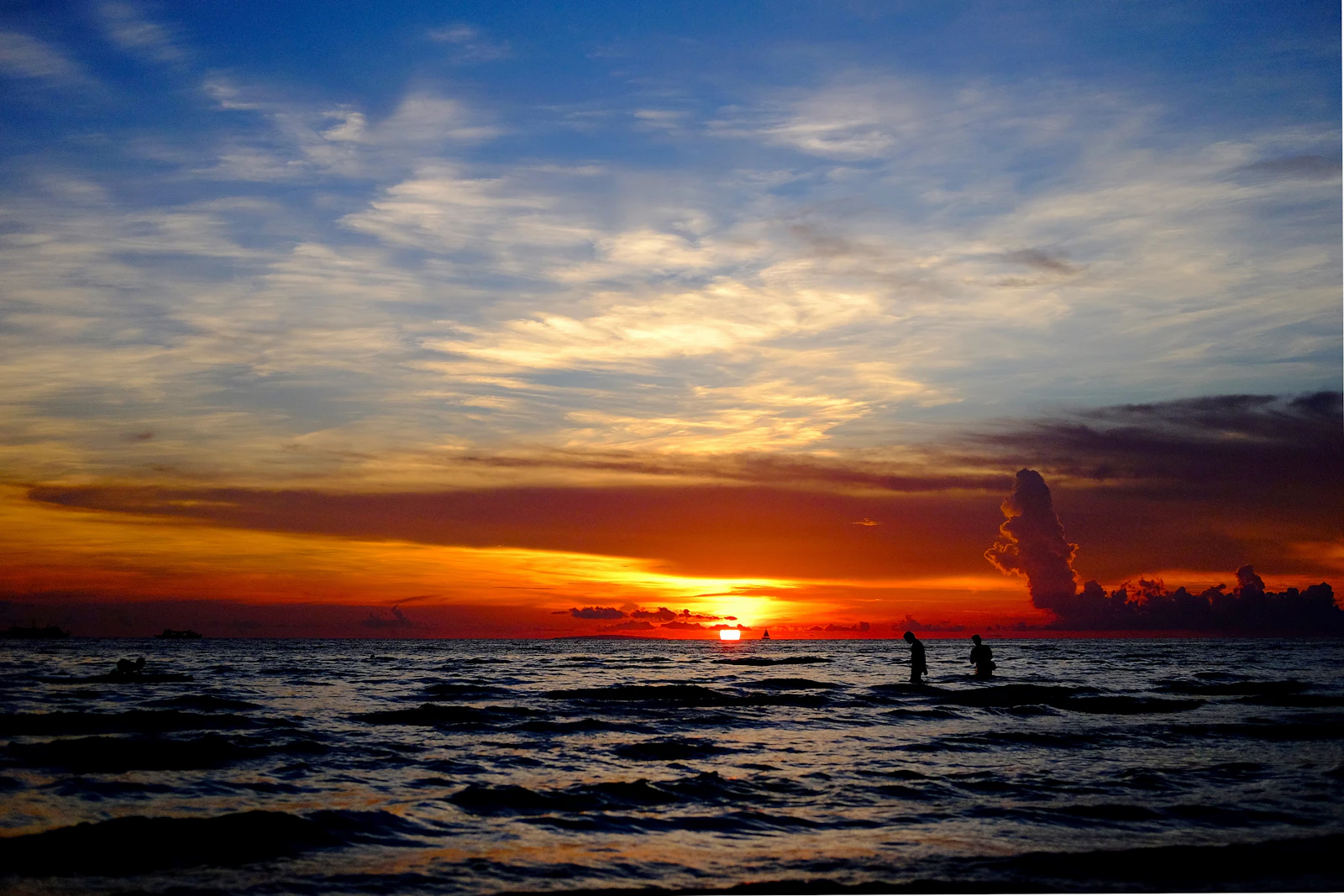 Boracay, Philippines photo 30 by Alva Pratt