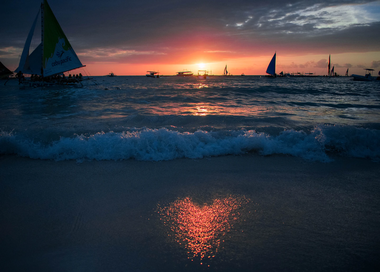 Boracay, Philippines photo 7 by Wabi Jayme