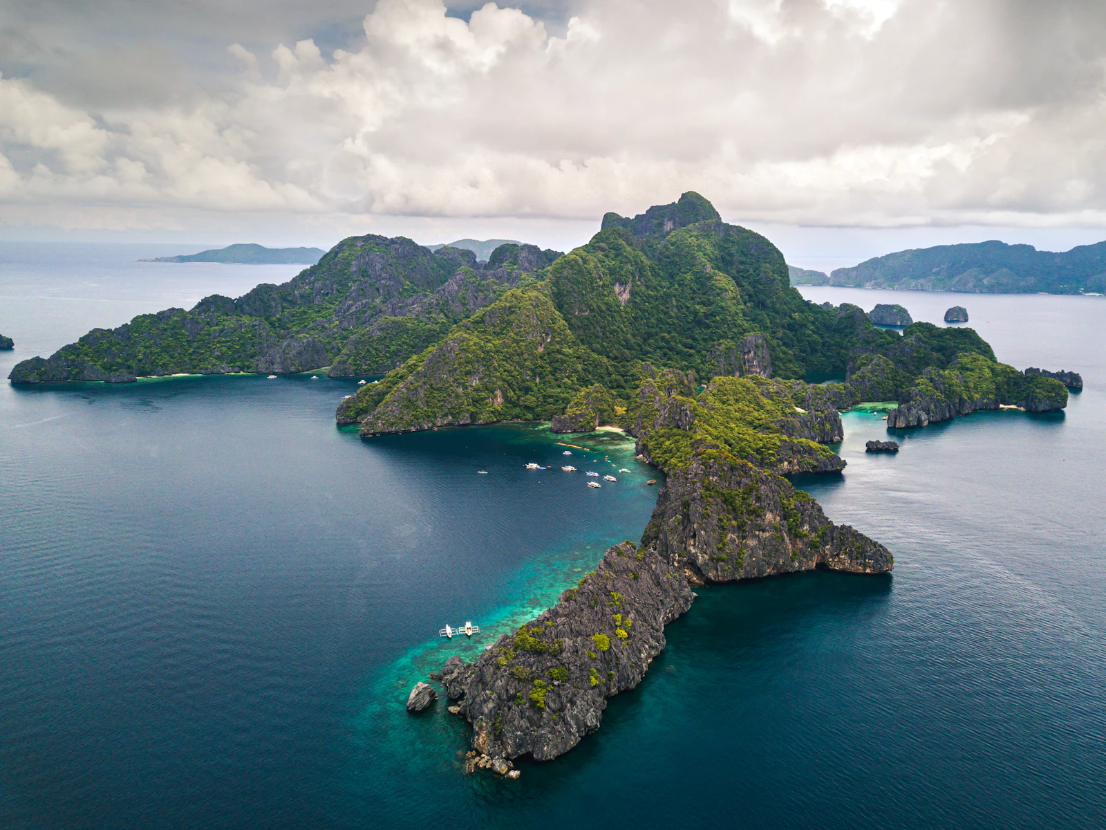 El Nido, Philippines photo 12 by Alejandro Luengo