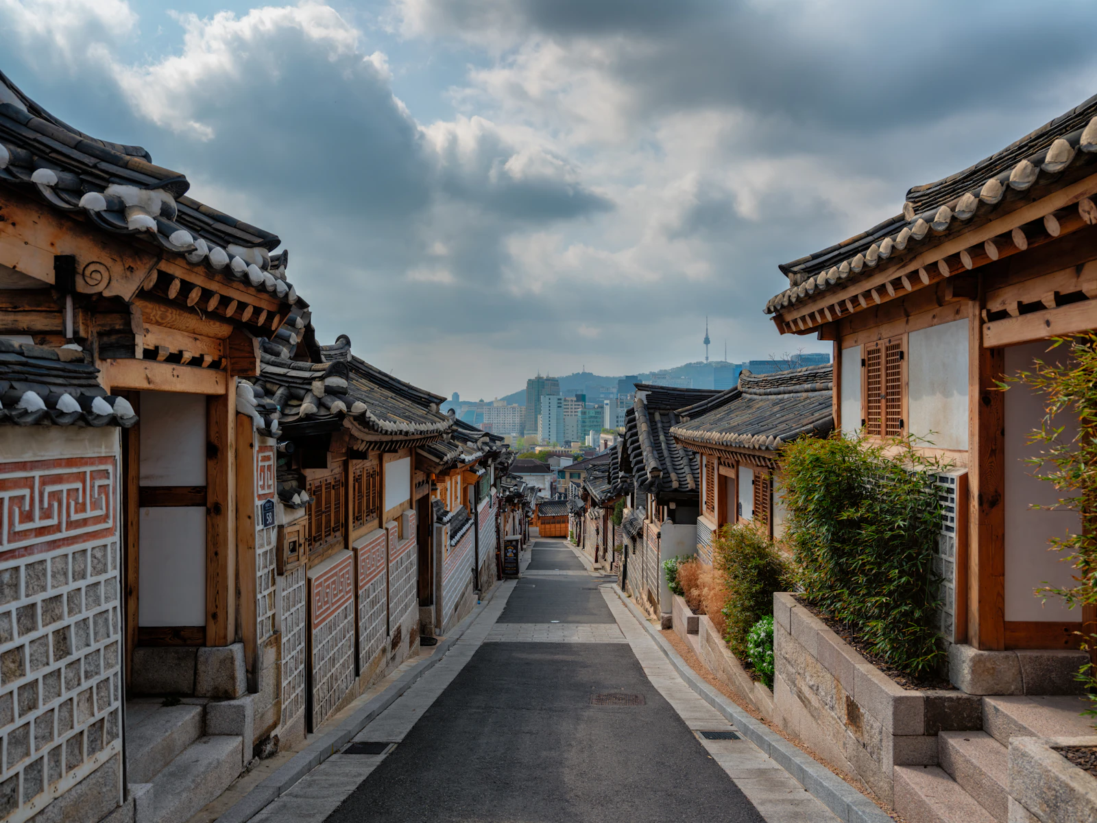 Seoul, South Korea photo 11 by Elliot Gouy