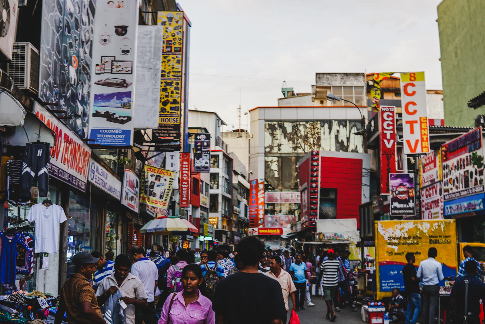 Colombo, Sri Lanka photo 15 by Shavin Peiries