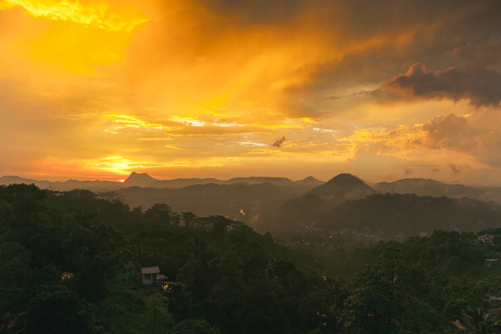 Kandy, Sri Lanka photo 24 by Rowan Heuvel