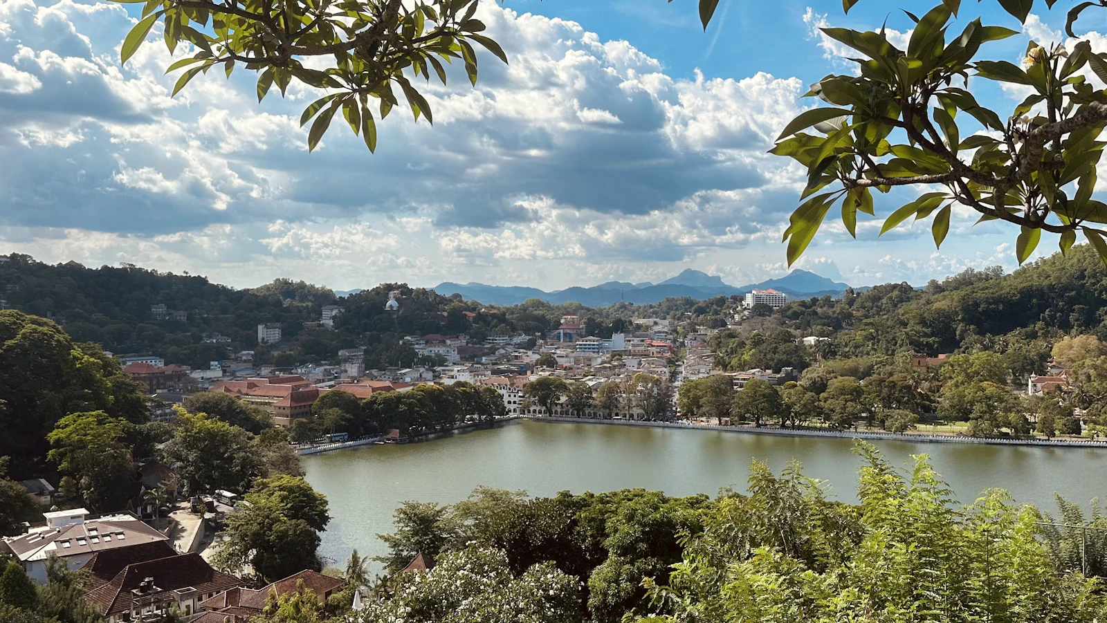 Kandy, Sri Lanka photo 15 by Aravindhan Sathiyanathan