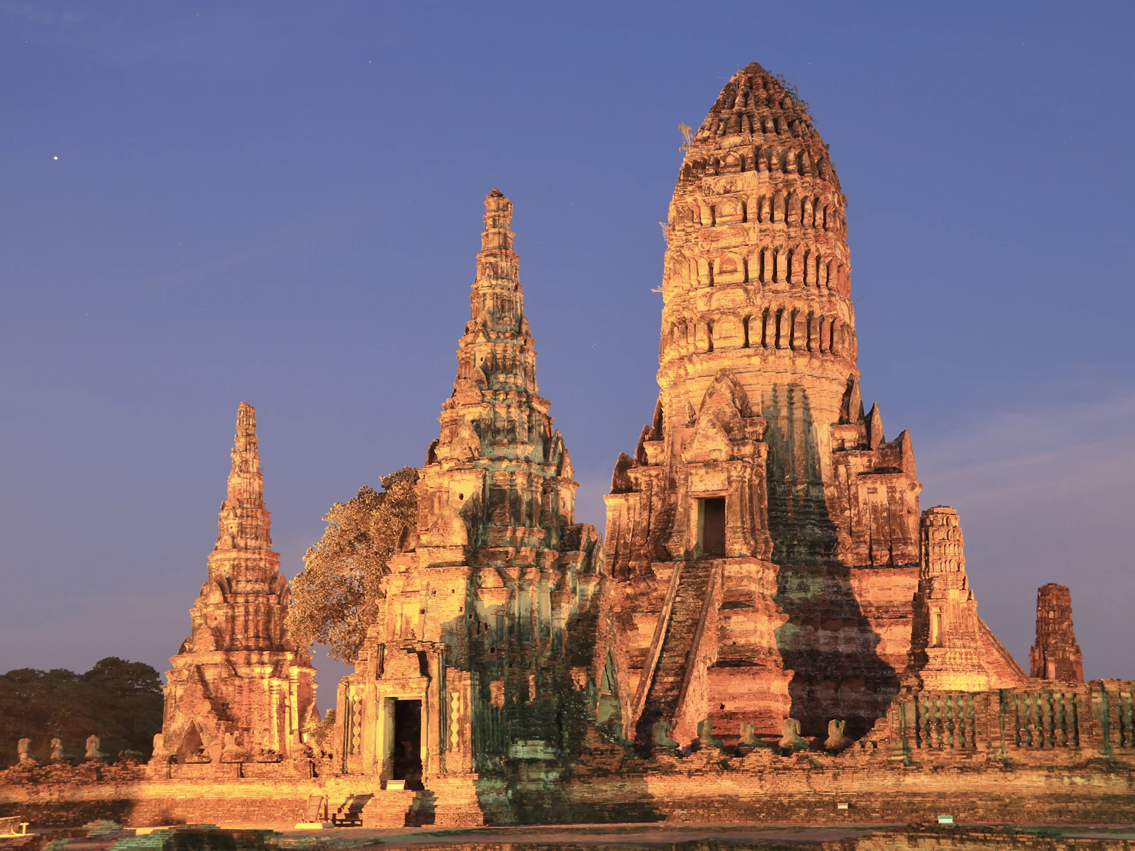 Ayutthaya, Thailand photo 1 by Hongbin