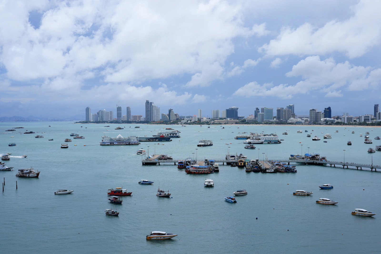 Pattaya, Thailand photo 4 by phatthanan tuppocha
