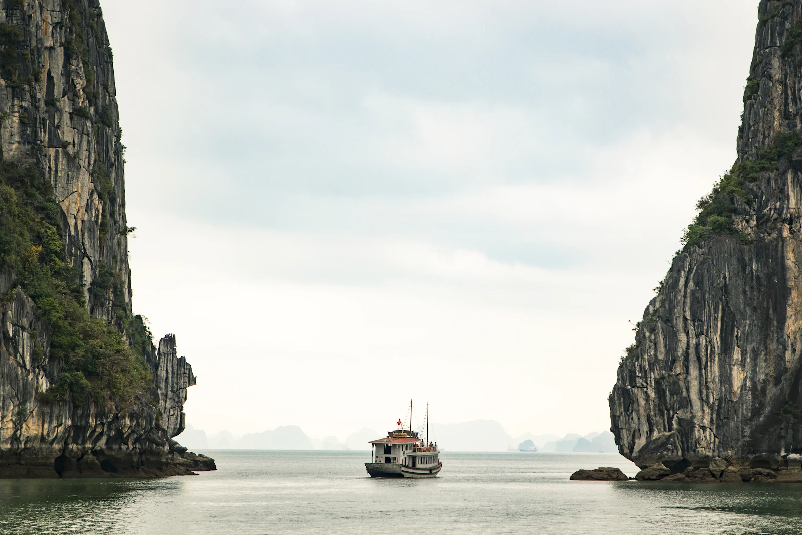 Ha Long, Vietnam photo 4 by Ryan Waring
