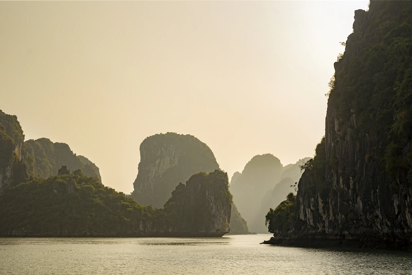 Ha Long, Vietnam photo 22 by Hector John Periquin