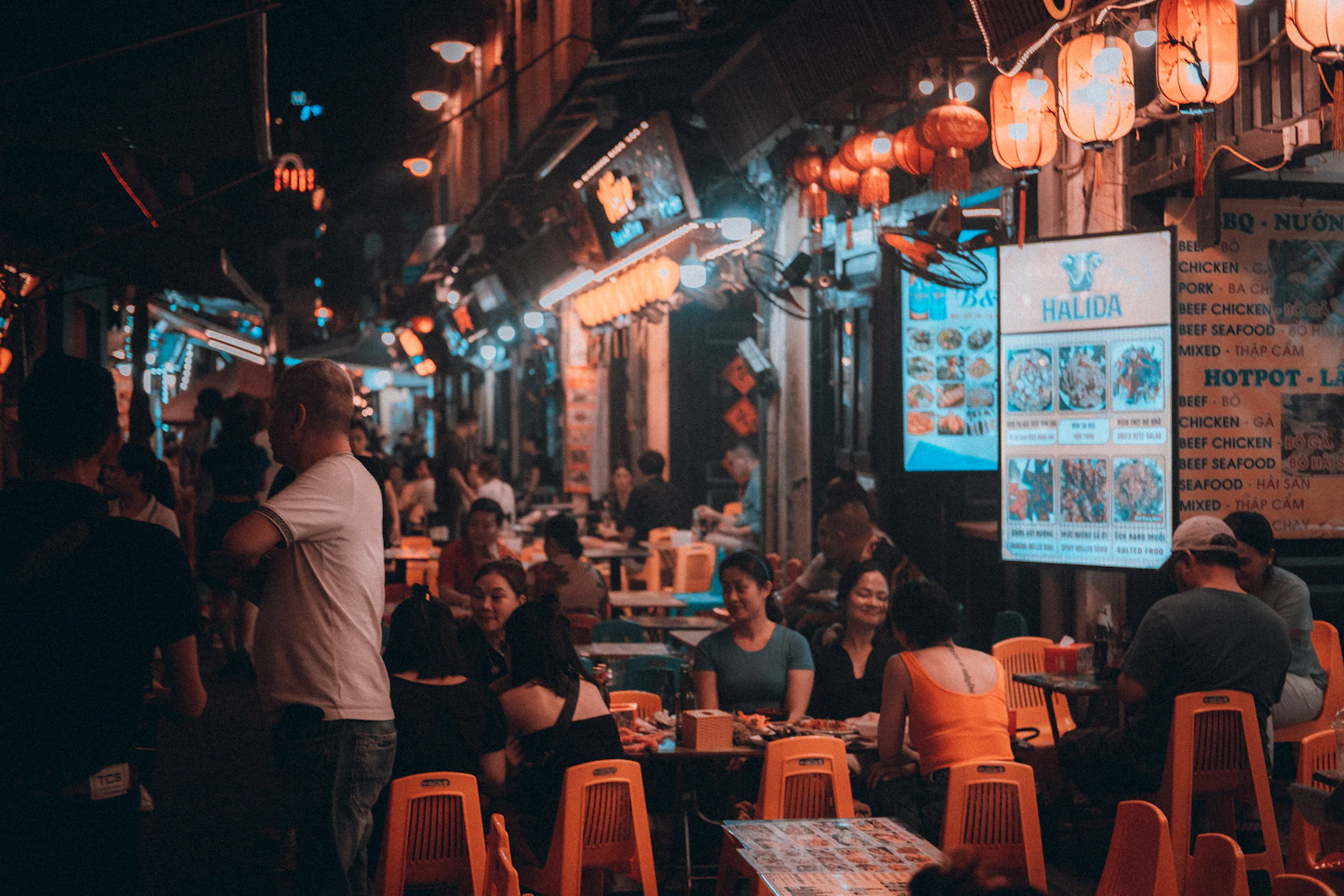 Hanoi, Vietnam photo 16 by Michael Lock