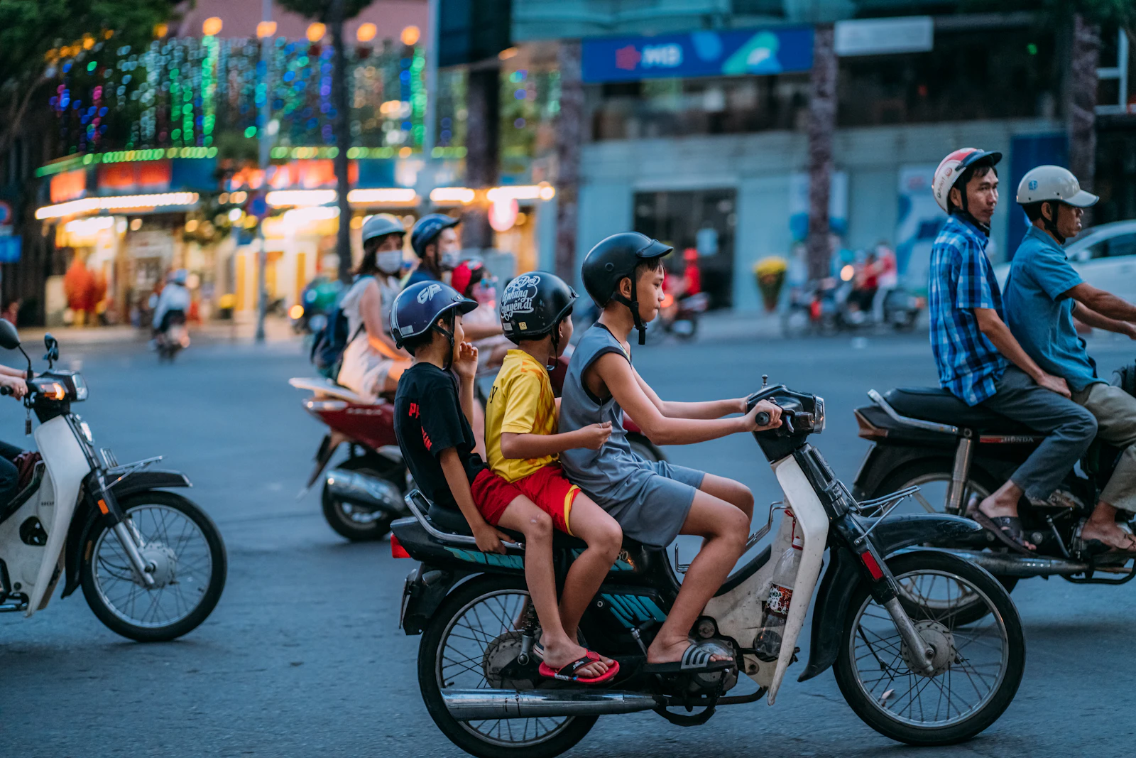 Ho Chi Minh City, Vietnam photo 20 by Tron Le