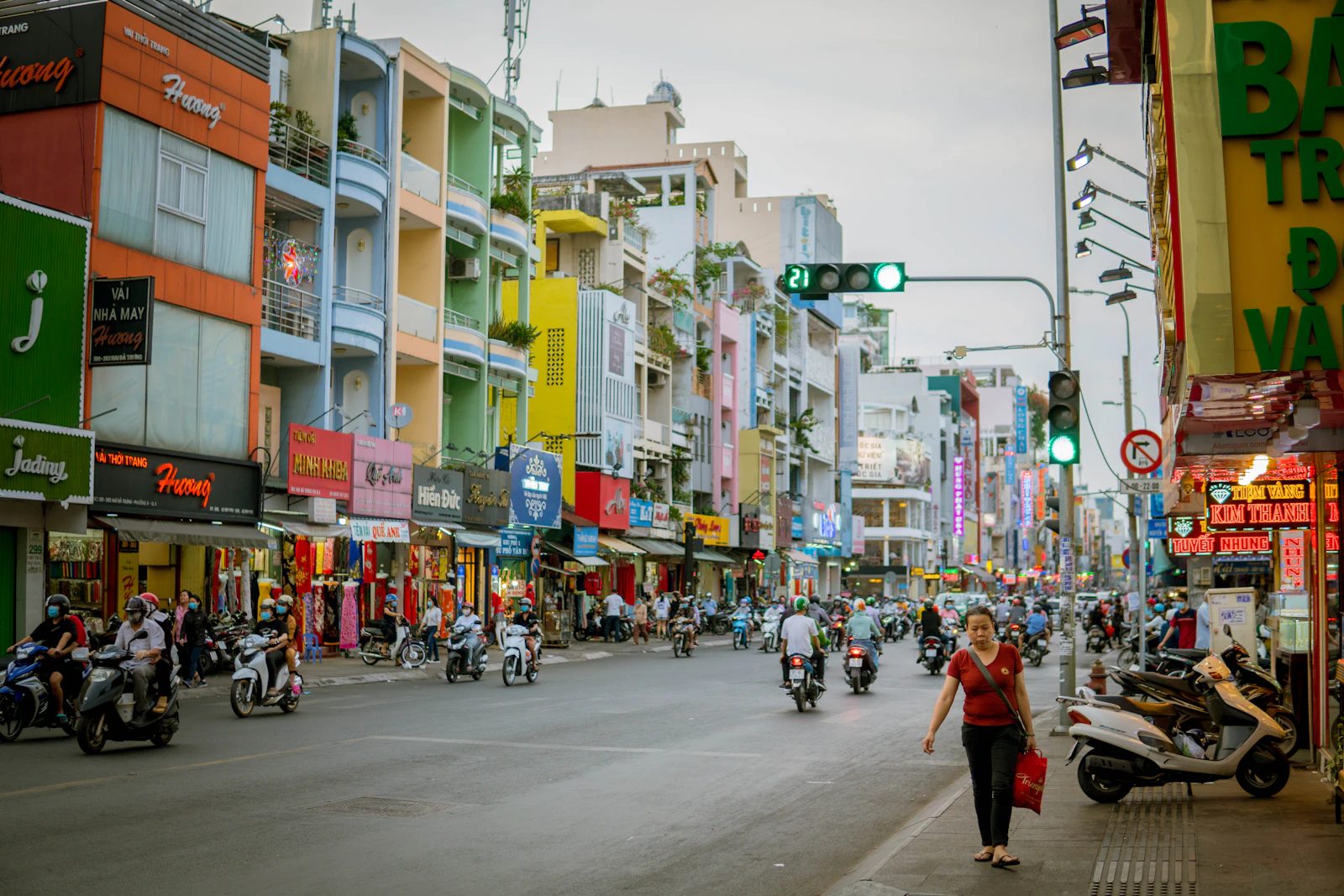 Ho Chi Minh City, Vietnam photo 26 by Ryan Hoang