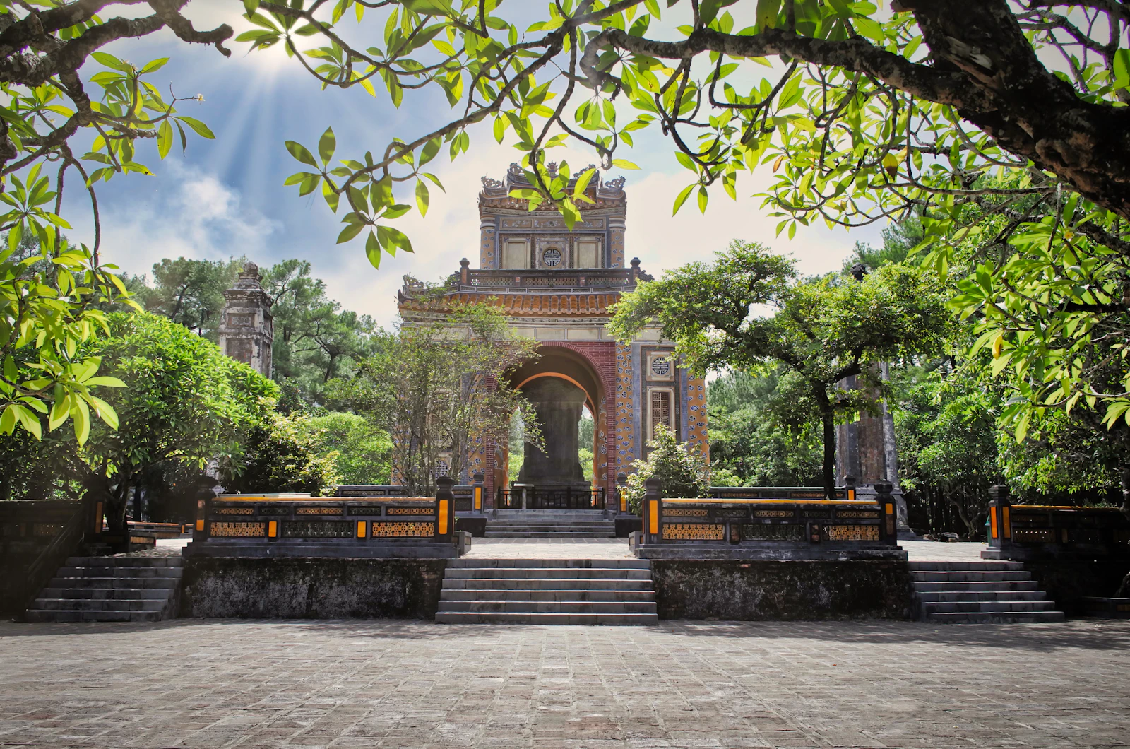 Hue, Vietnam photo 4 by Gian-Reto Tarnutzer