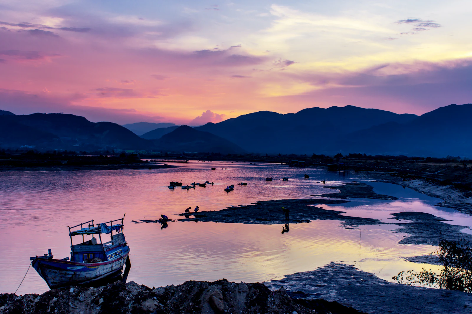 Nha Trang, Vietnam photo 25 by Vi Tiểu Bảo