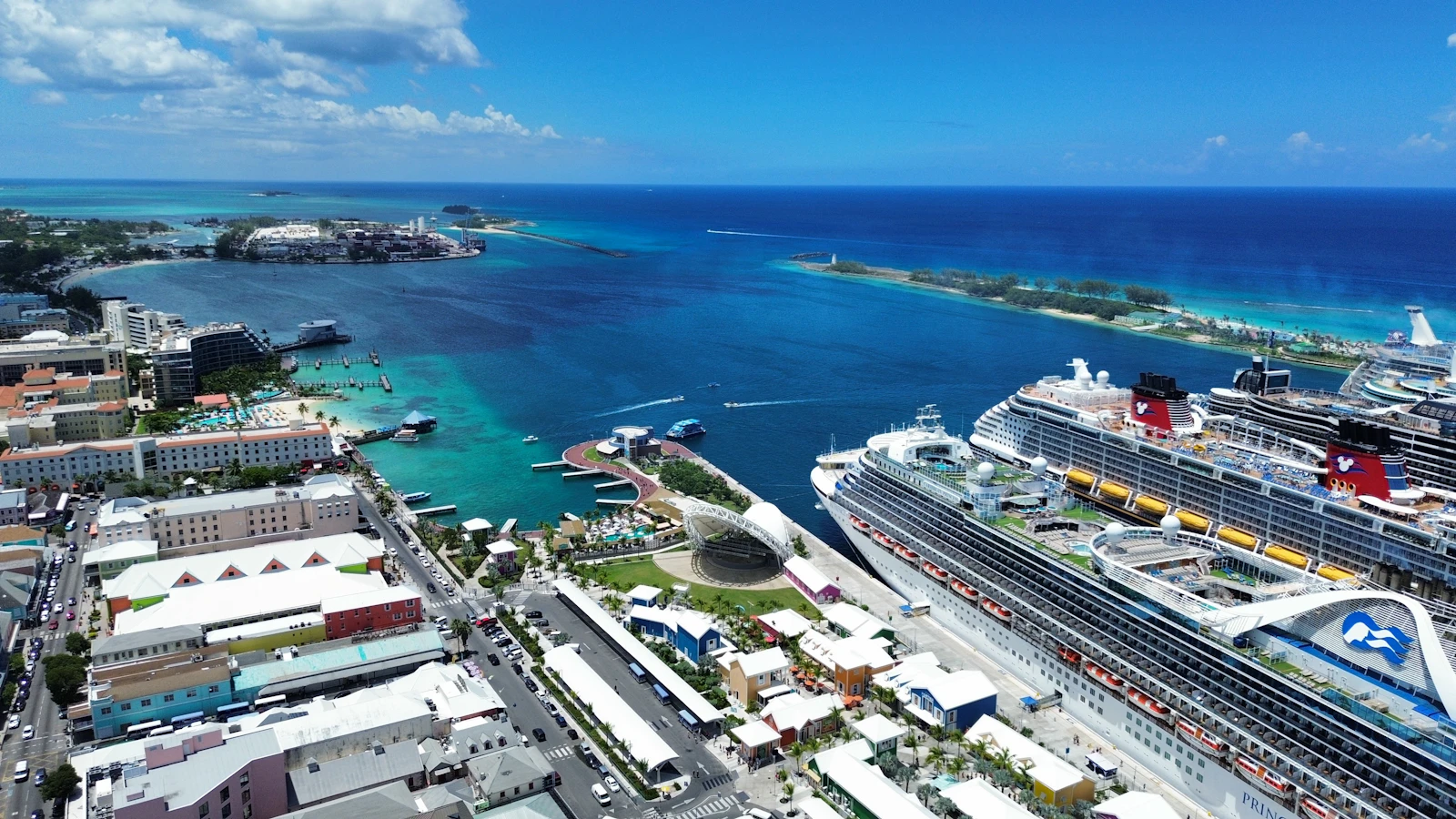 Nassau, Bahamas photo 12 by Steve Matthews