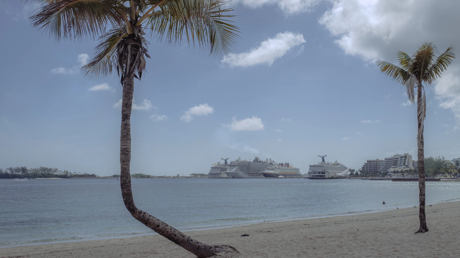 Nassau, Bahamas photo 20 by Frederick Wallace