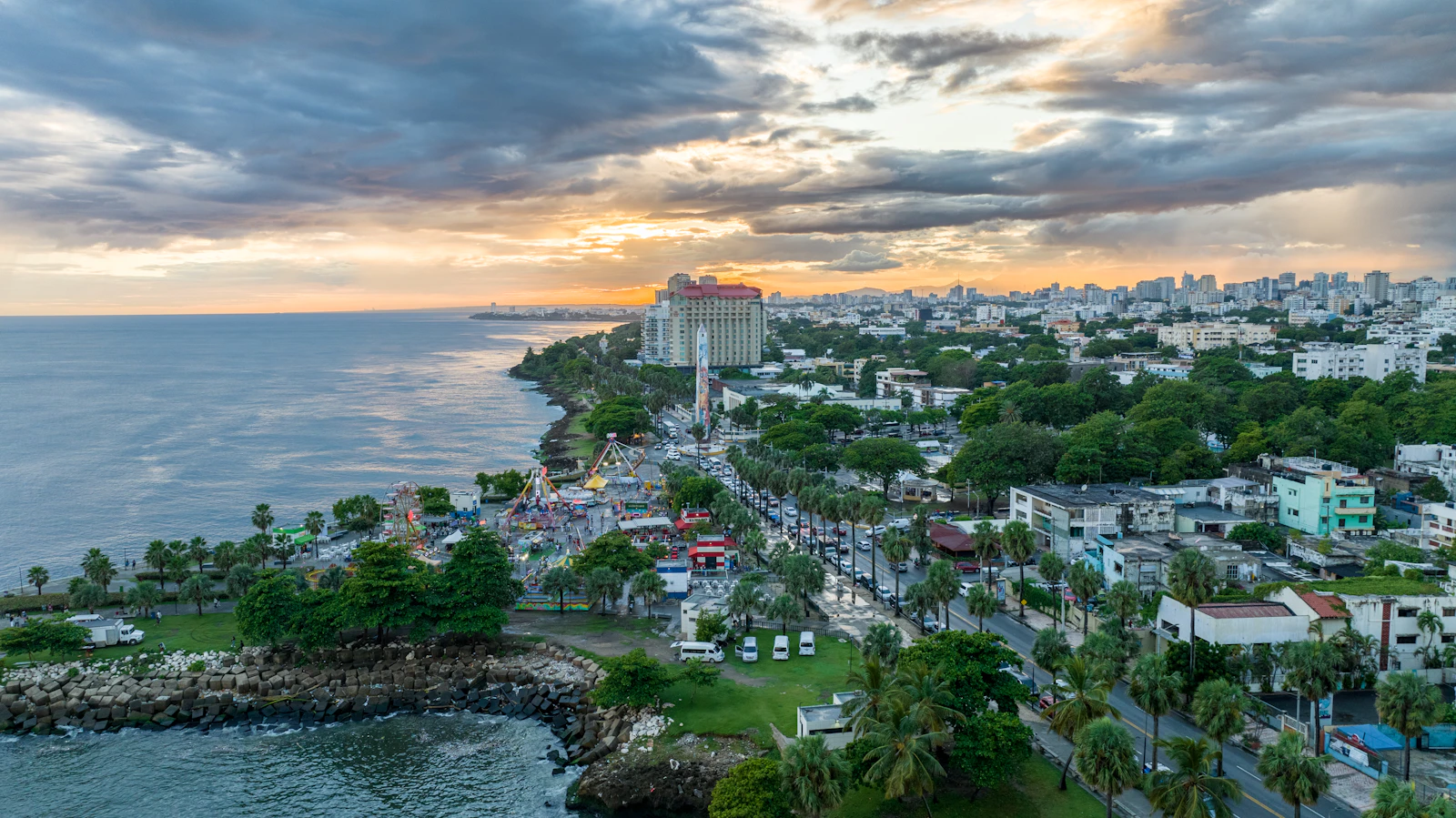 Santo Domingo, Dominican Republic photo 4 by Robert Vasquez