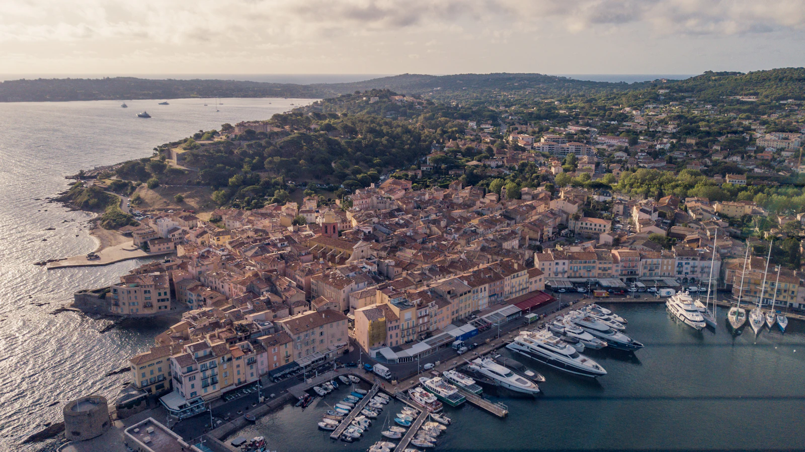 Cannes, France photo 27 by Valentin Kremer