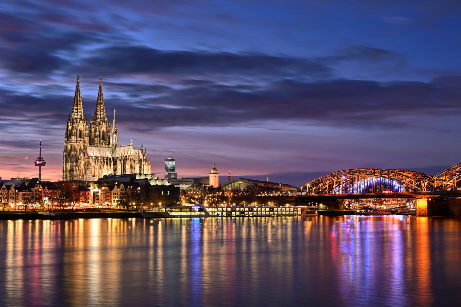 Cologne, Germany photo 4 by Roman Bürki