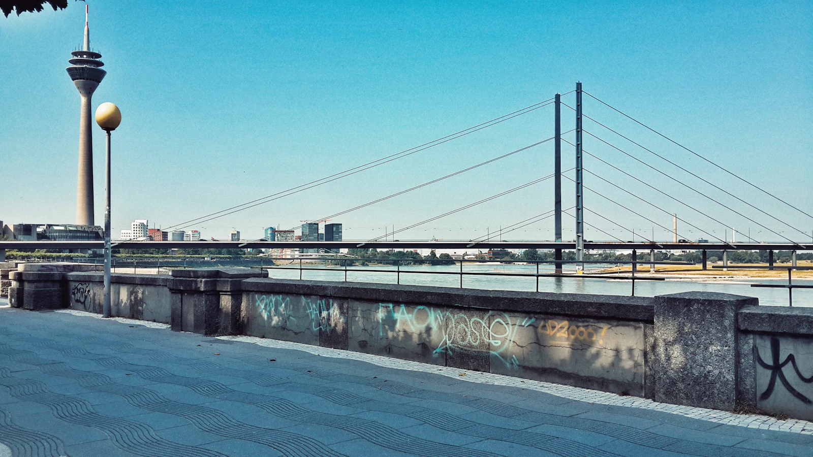 Düsseldorf, Germany photo 15 by Bora Yeniay