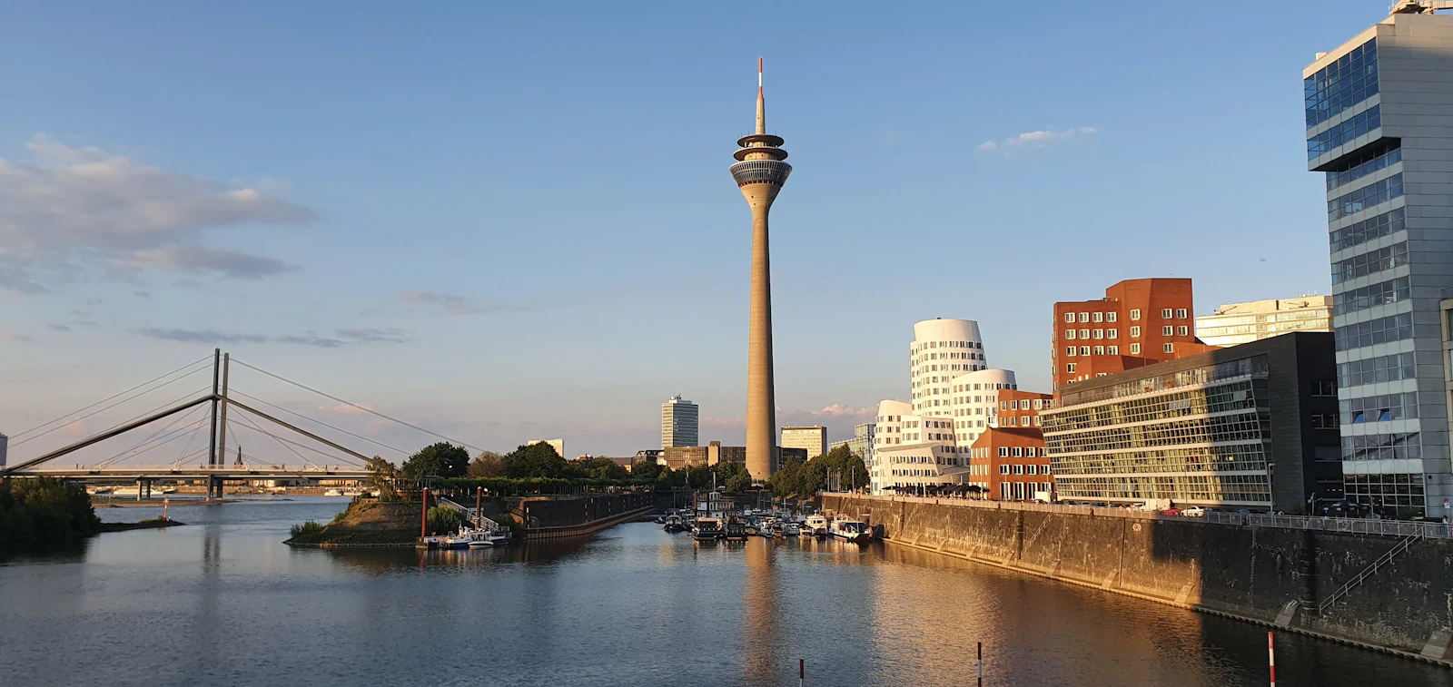 Düsseldorf, Germany photo 3 by Ditmar Lange