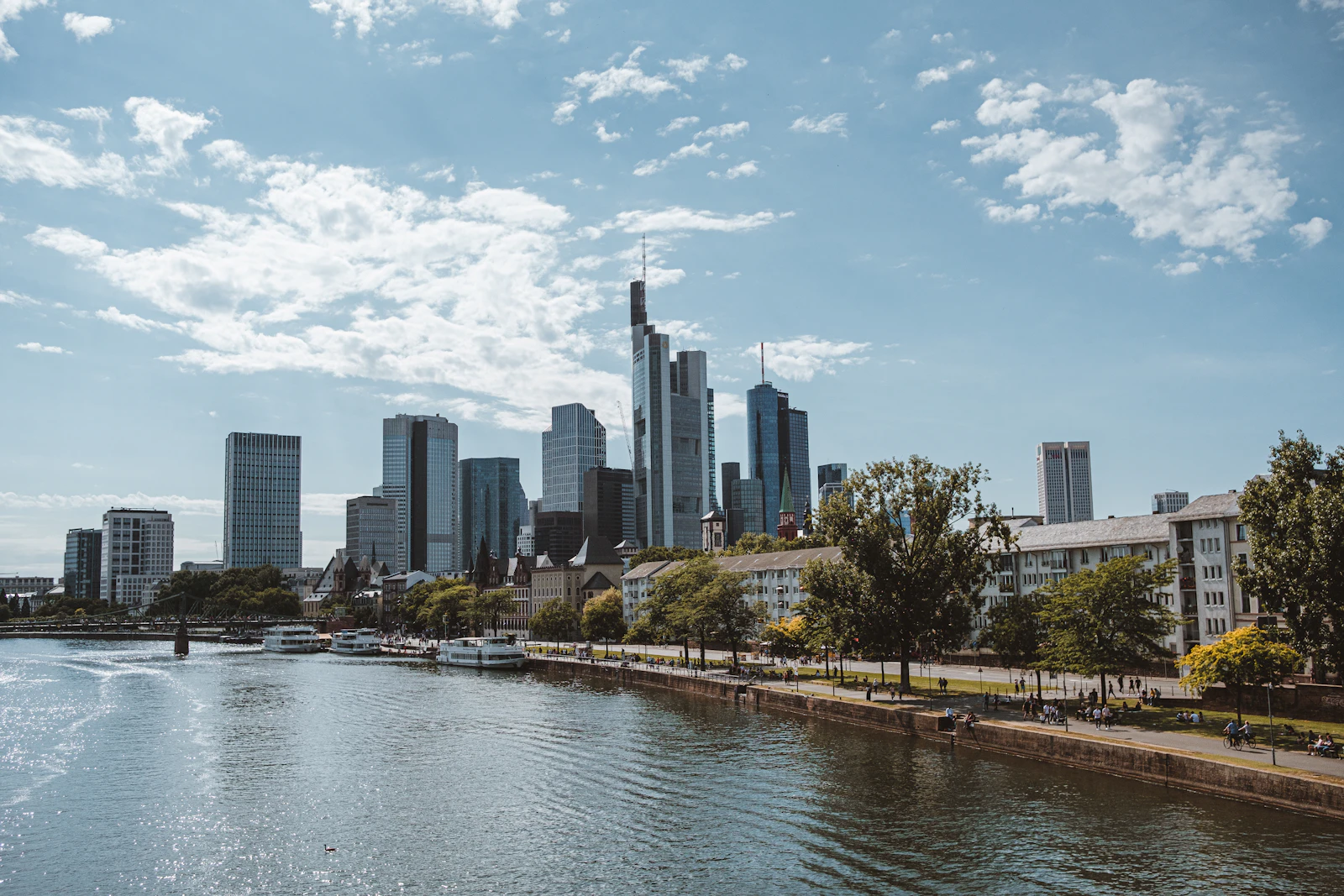Frankfurt, Germany photo 22 by Jo Heubeck & Domi Pfenninger