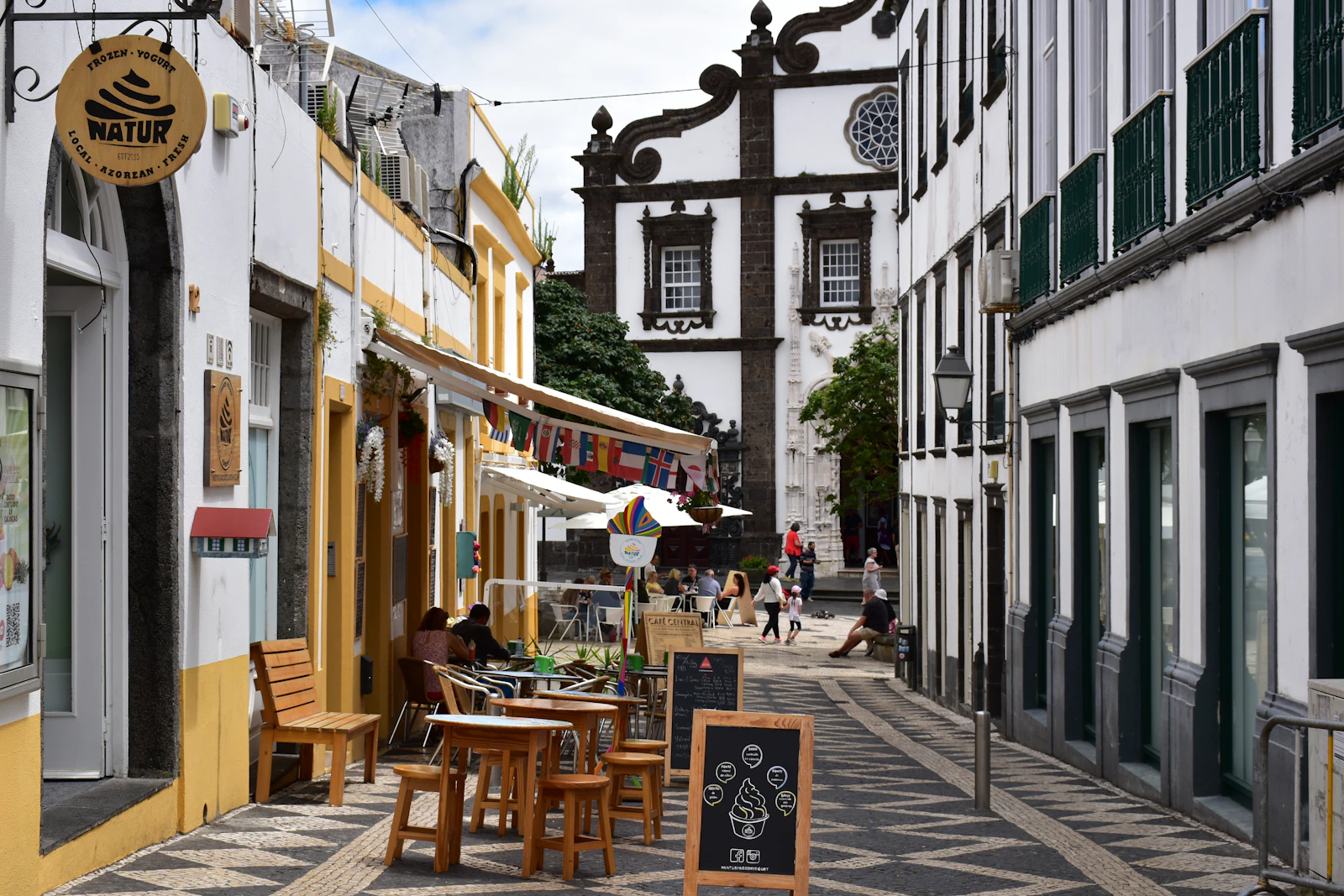 Ponta Delgada, Portugal photo 3 by Ries Bosch