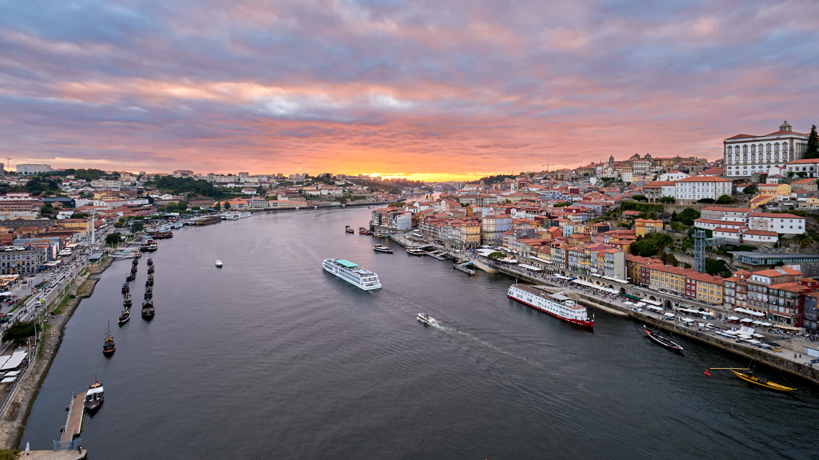 Porto, Portugal photo 27 by Pedro Cunha
