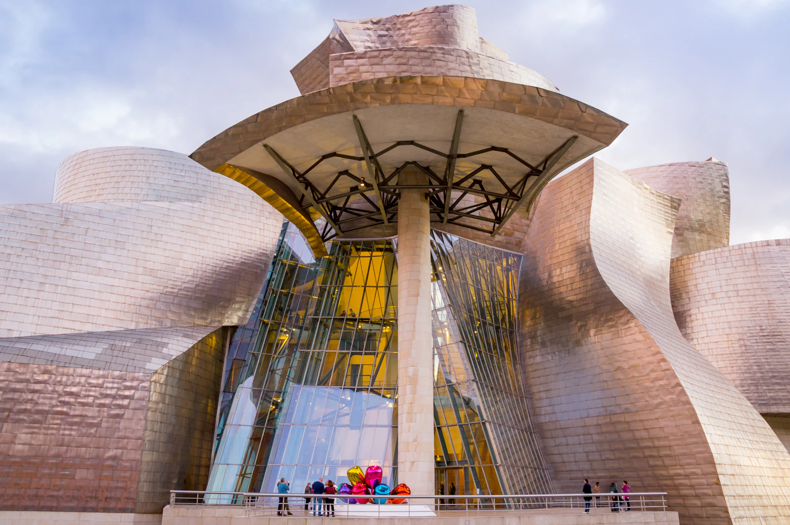 Bilbao, Spain photo 16 by Piotr Musioł