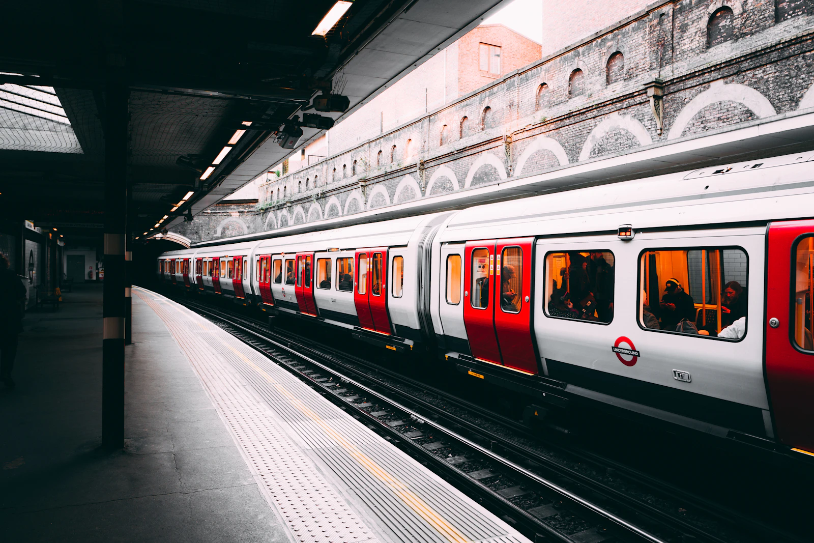 London, United Kingdom photo 26 by Tomas Anton Escobar