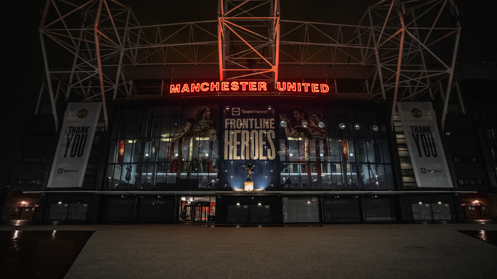 Manchester, United Kingdom photo 4 by Winston Tjia