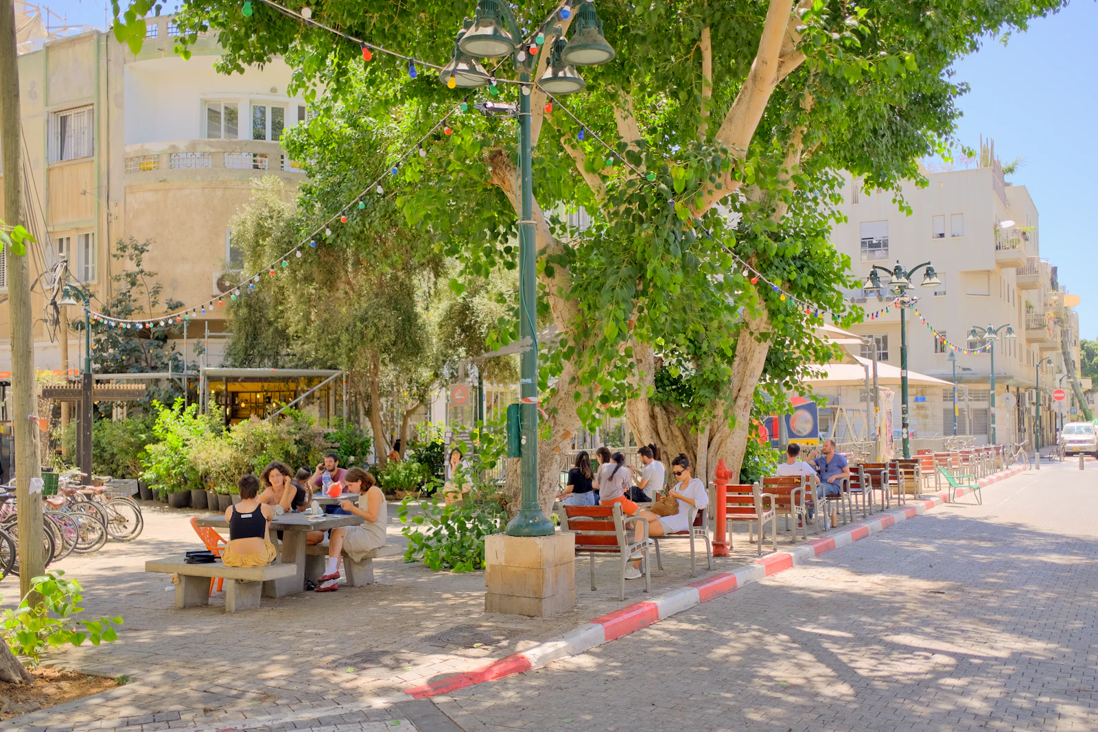 Tel Aviv, Israel photo 1 by Ari Dinar
