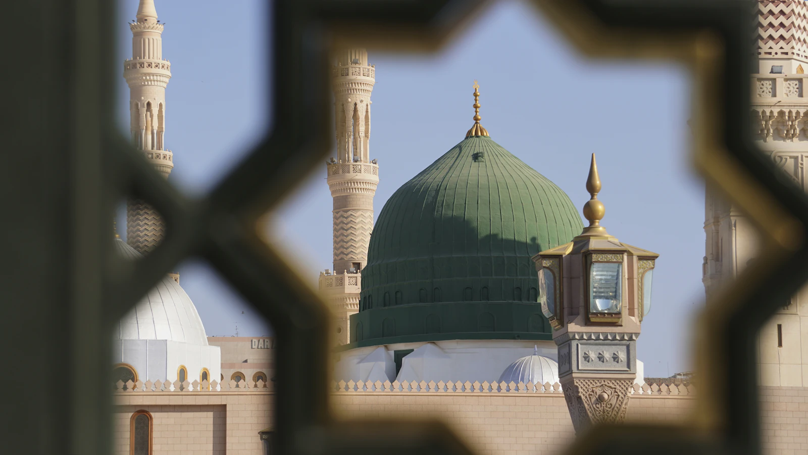 Medina, Saudi Arabia photo 6 by djonk creative