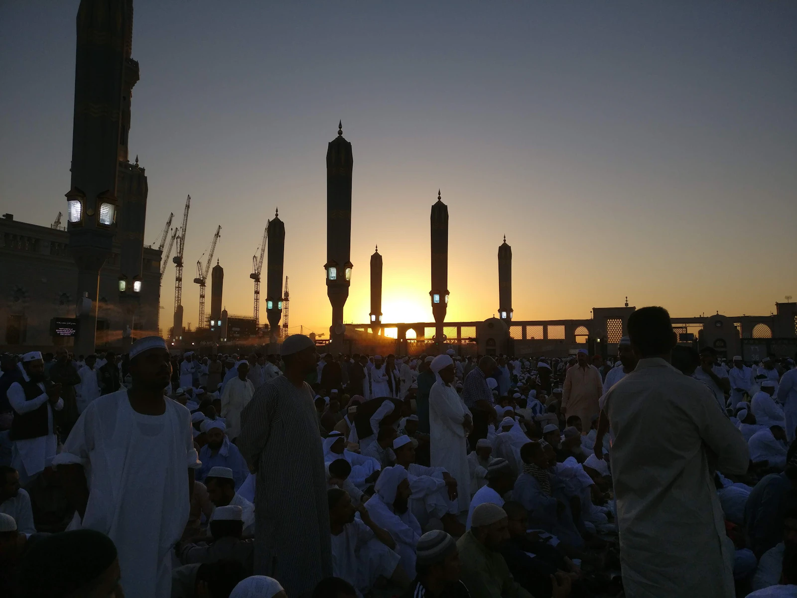 Medina, Saudi Arabia photo 30 by Abdullah Mukadam