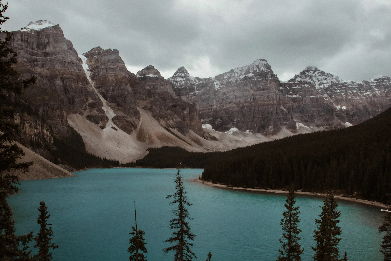 Banff, Canada photo 9 by Rodrigo Sümmer