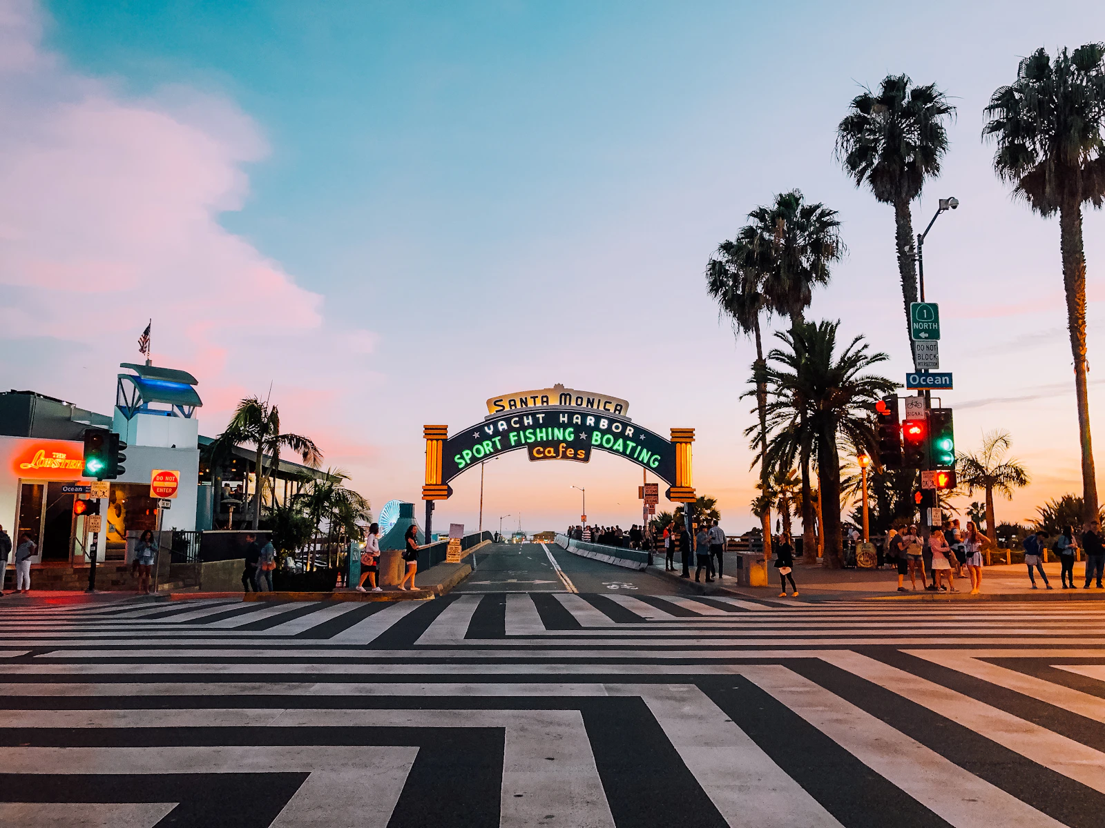 Santa Monica, California photo 1 by Gerson Repreza