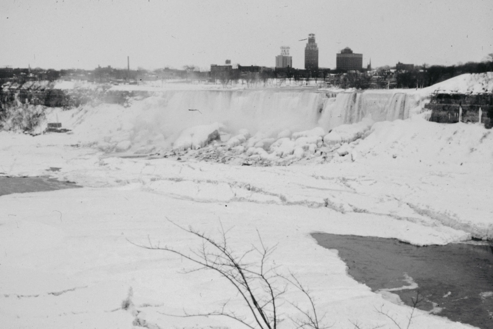 Niagara Falls, New York photo 12 by Annie Spratt