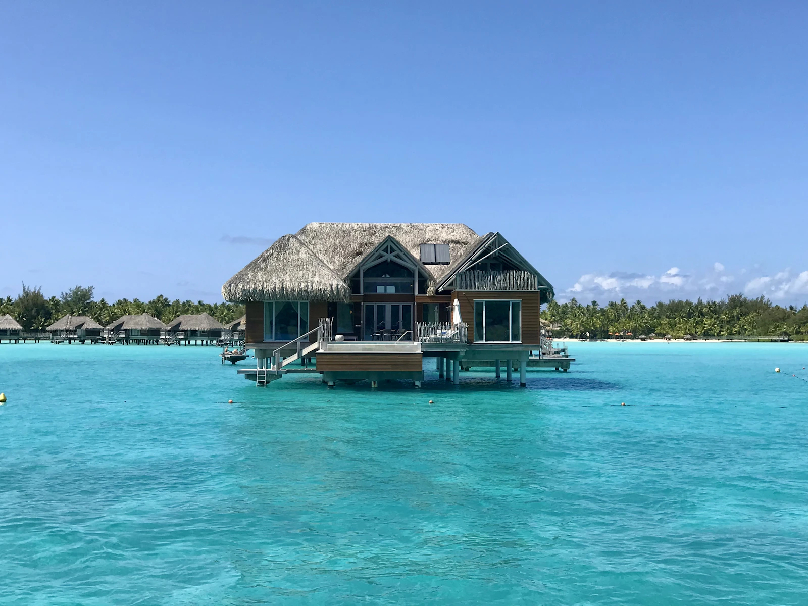 Bora Bora, French Polynesia photo 28 by Jo Barnes