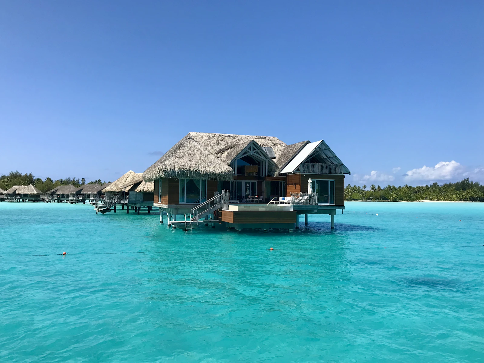 Bora Bora, French Polynesia photo 18 by Jo Barnes