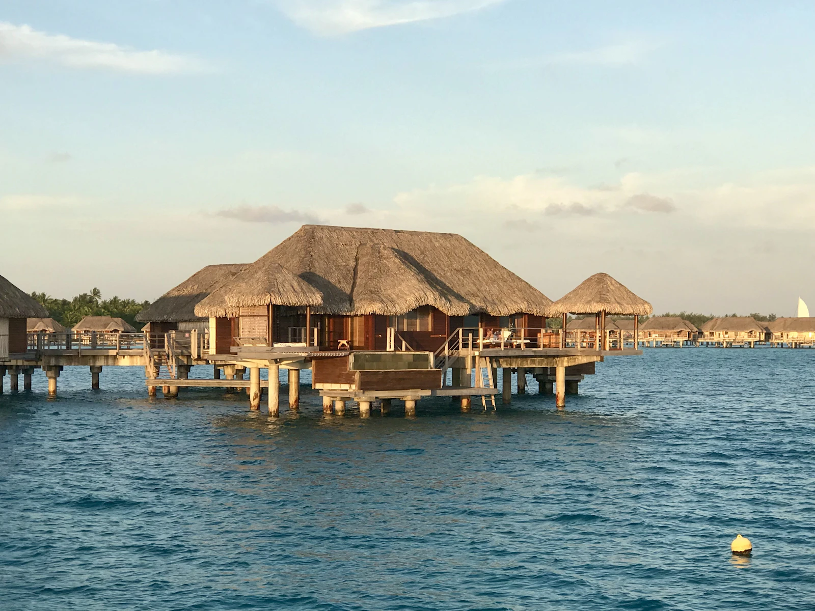 Bora Bora, French Polynesia photo 25 by Jo Barnes
