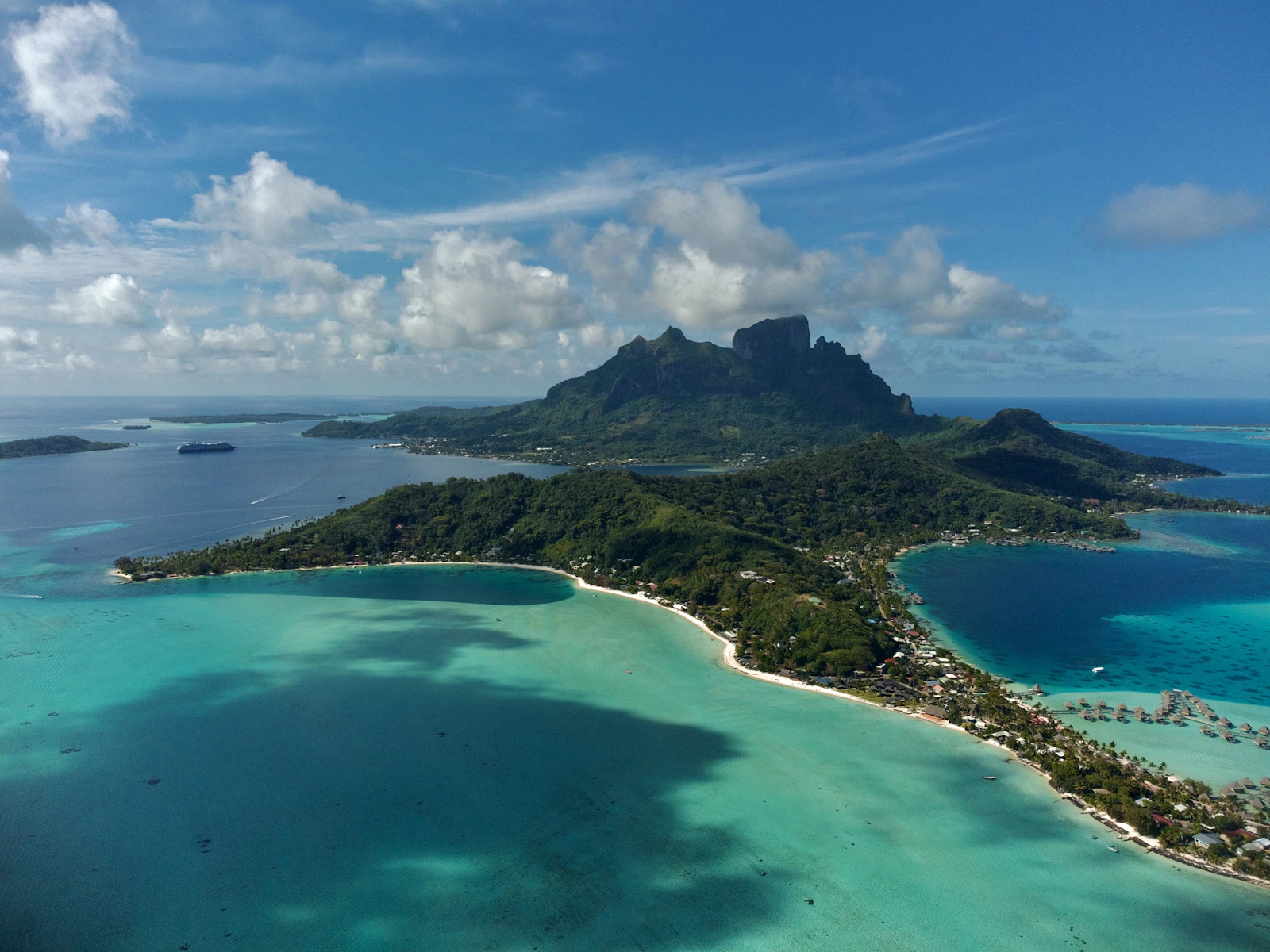 Bora Bora, French Polynesia photo 5 by Tom Donders