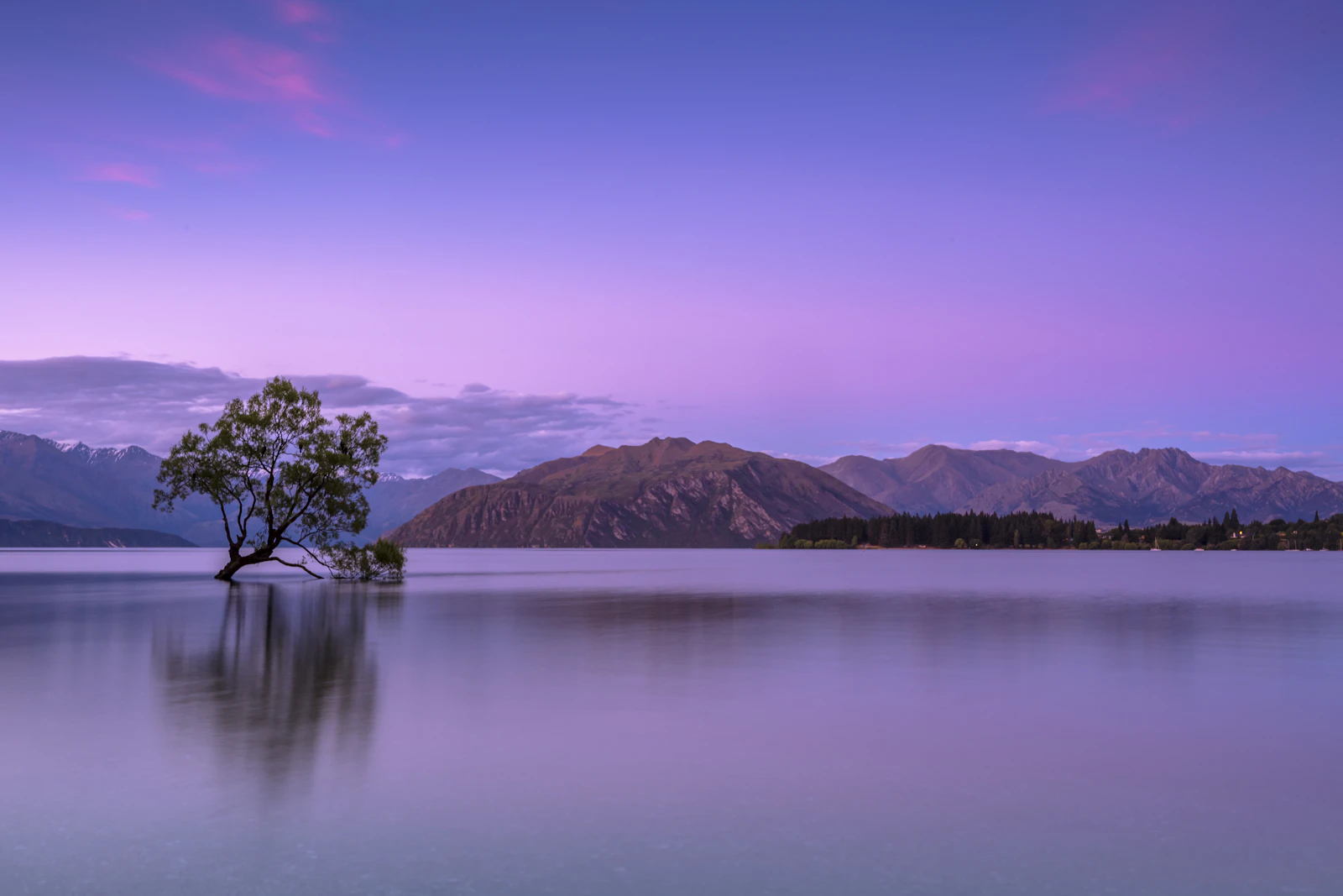 Wanaka, New Zealand photo 2 by Ken Cheung