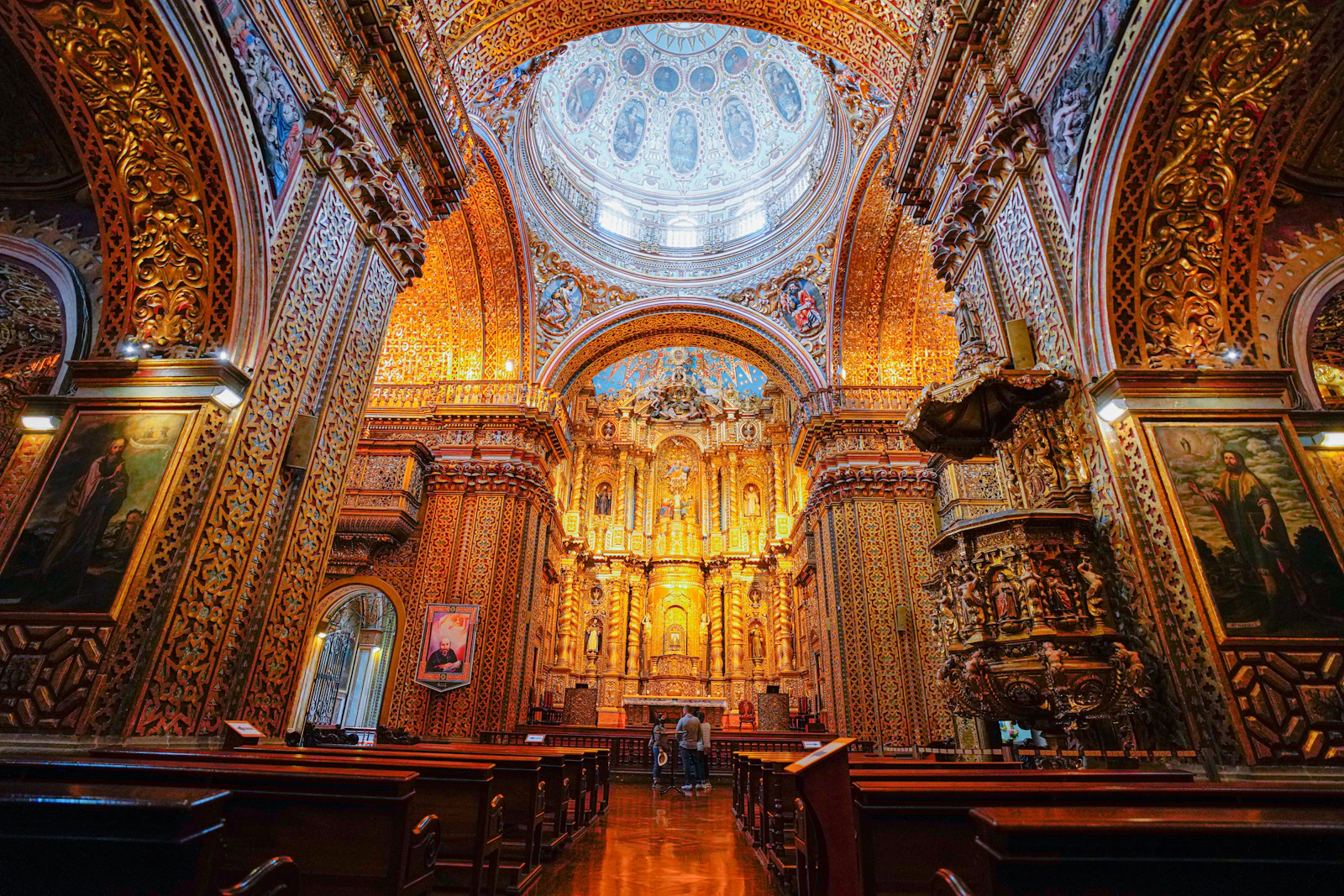 Quito, Ecuador photo 13 by Andres Medina