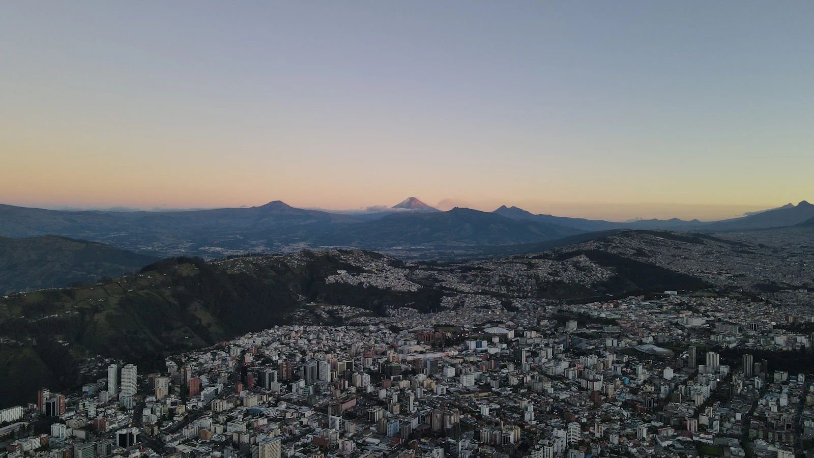 Quito, Ecuador photo 15 by Esteban Ponce